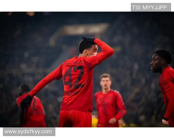 穆西亚拉复出在即今日参与球队部分训练备战新赛季