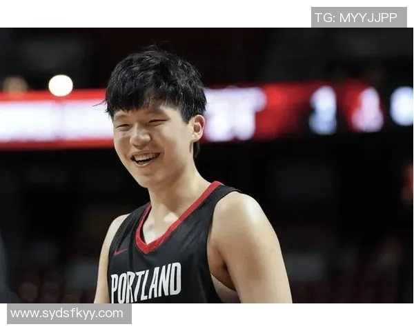 徐静雨点评杨瀚森在G联盟的表现如同CBA展现从容与扎实的篮球风采