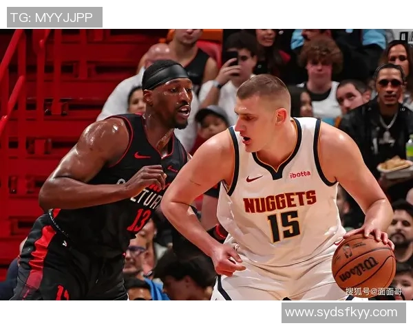 掘金上半场狂抢14个前场篮板热火仅得1个形成鲜明对比