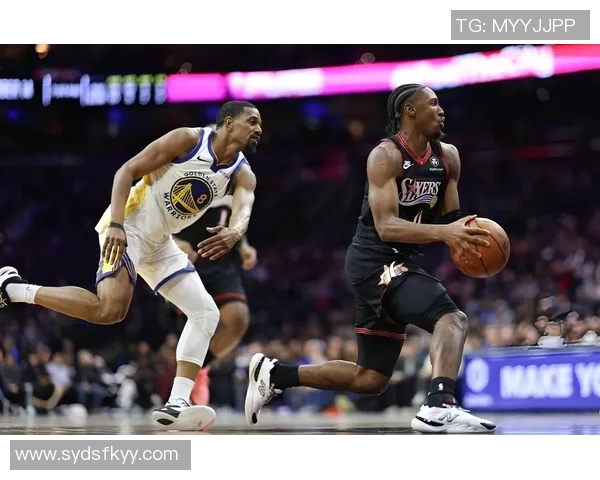 勇士表现糟糕三分命中率低巴特勒重伤仍坚持比赛令人敬佩